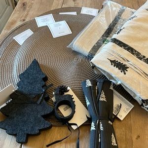 Christmas Table Setting